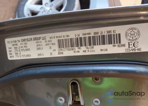 2010 Dodge Ram 1500 Slt/Sport/Trx z USA, uszkodzony, nr VIN 1D7RV1CT7AS243031